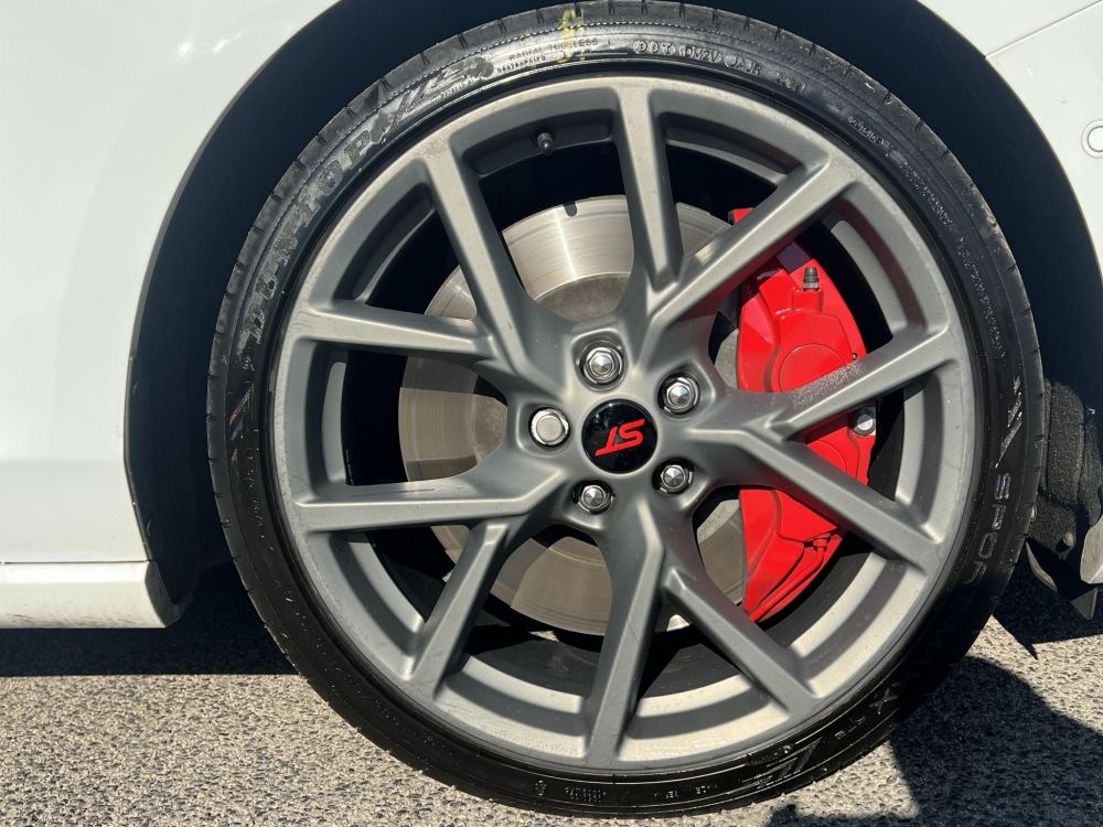 FORD FOCUS 2.3 EcoBoost ST Frissen szervizelt. RECARO. Carplay