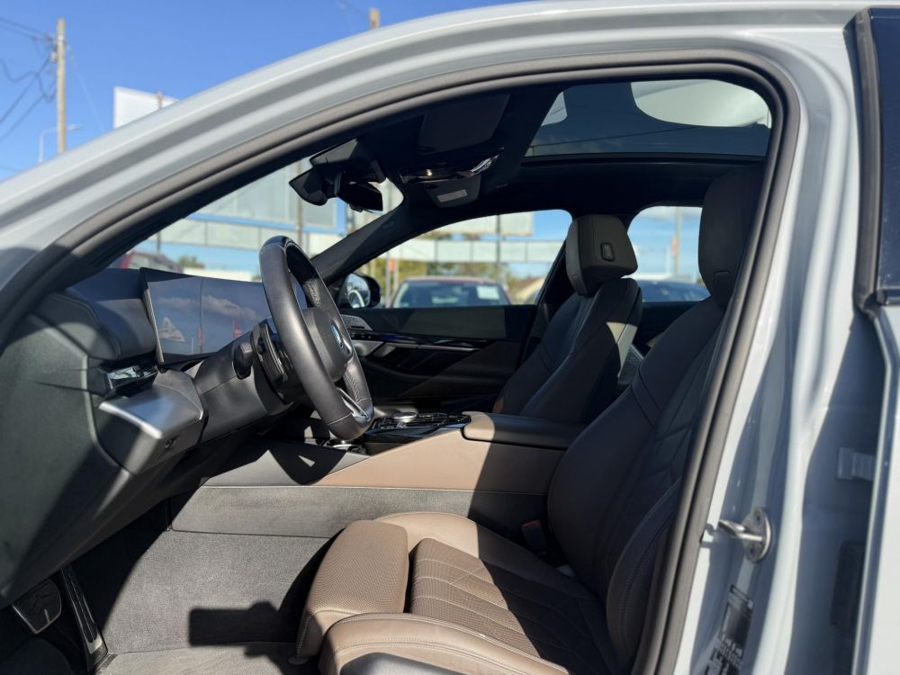 BMW I5 eDrive40 81,2kWh M-sport. Bowers & Wilkins. panorámatető. újszerű állapot!