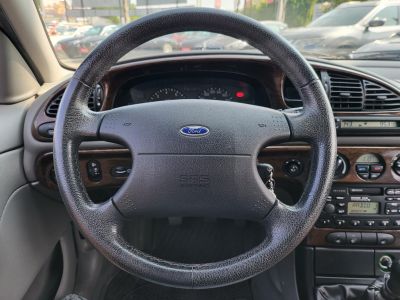 FORD MONDEO 2.5 V6 Ghia 72e km! M.o.-i. 1.tul. digit klíma el.ablak el. tükör ülésfűtés radar