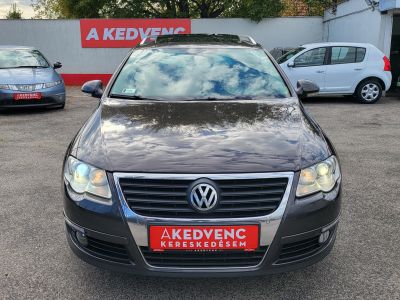 VOLKSWAGEN PASSAT VI Variant 2.0 CR TDI Sportline Xenon Napfénytető Navi Tempomat PDC Ülésfűtés Szervizelt!