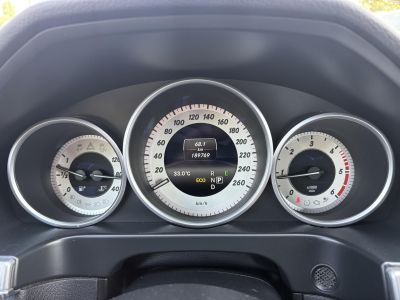 MERCEDES-BENZ E 220 BlueTEC (BlueEFFICIENCY) Avantgarde 9G-TRONIC Klíma Tempomat Bluetooth Parkradar El.ablak!
