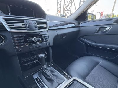 MERCEDES-BENZ E 220 CDI BlueEFFICIENCY Elegance (Automata) Rendszeresen karbantartott. Téli-nyári kerék!