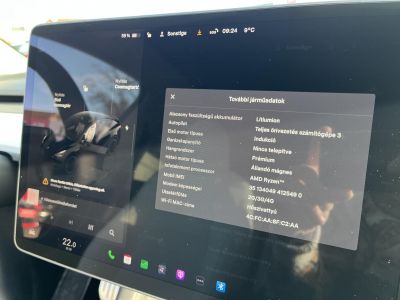 TESLA MODEL Y Performance AWD (Automata) 80e km. Fehér belső. FSD. AMD Ryzen. 2 gumigarnitúra. Garanciális!