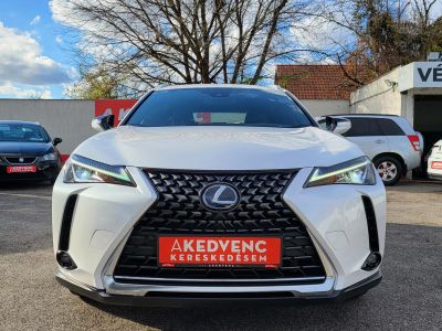 LEXUS UX 250h Comfort Top CVT LED Távtartó Sávtaró Navi Kamera Keyless Carplay