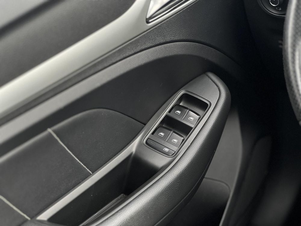 MG ZS EV Luxury. 68e km. végig vezetett márkaszerviz. Carplay. panorámatető