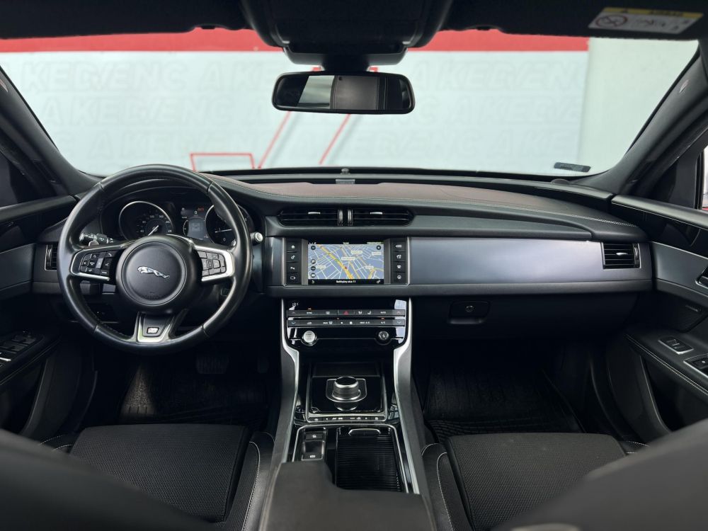 JAGUAR XF 2.0 i4D Portfolio