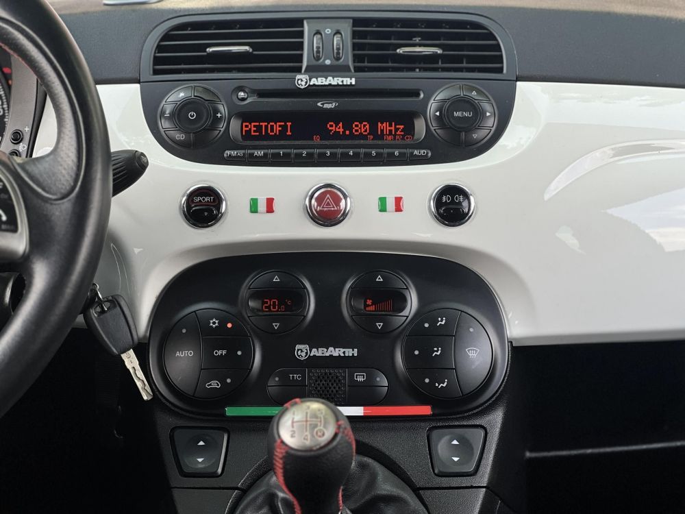 ABARTH 500 1.4 76e km. akrapovic. digitklíma. rendszeresen karbantartott!