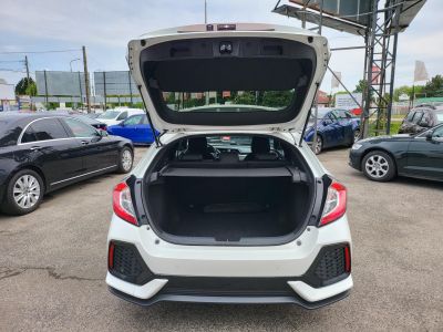 HONDA CIVIC 1.0 T Elegance Navi M.o.i. 1.tul. Márkaszervizelt! 150e km-ig garanciális!
