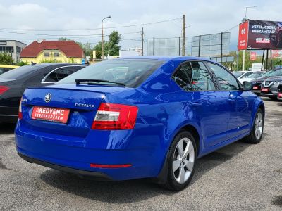 SKODA OCTAVIA 1.5 TSI ACT Style 96e km. M.o.-i. 1.tul. Digitklíma Távtartó Tempomat Ülésfűtés Bluetooth