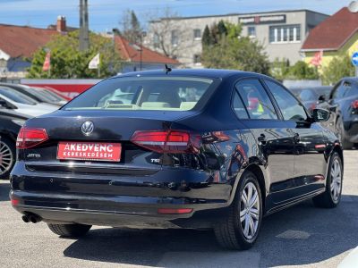 VOLKSWAGEN JETTA VI 1.4 TSI BMT Comfortline