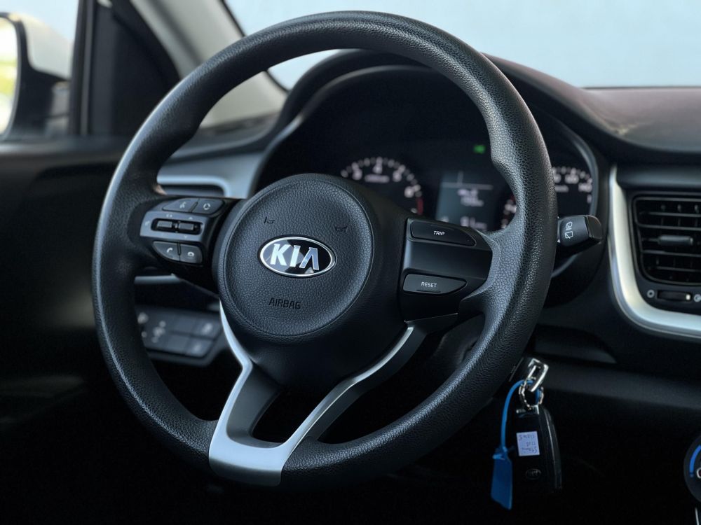 KIA STONIC 1.25 MPI Style 63e km. Magyarországi. Gyári fényezés. Végig vezetett szervizkönyv!