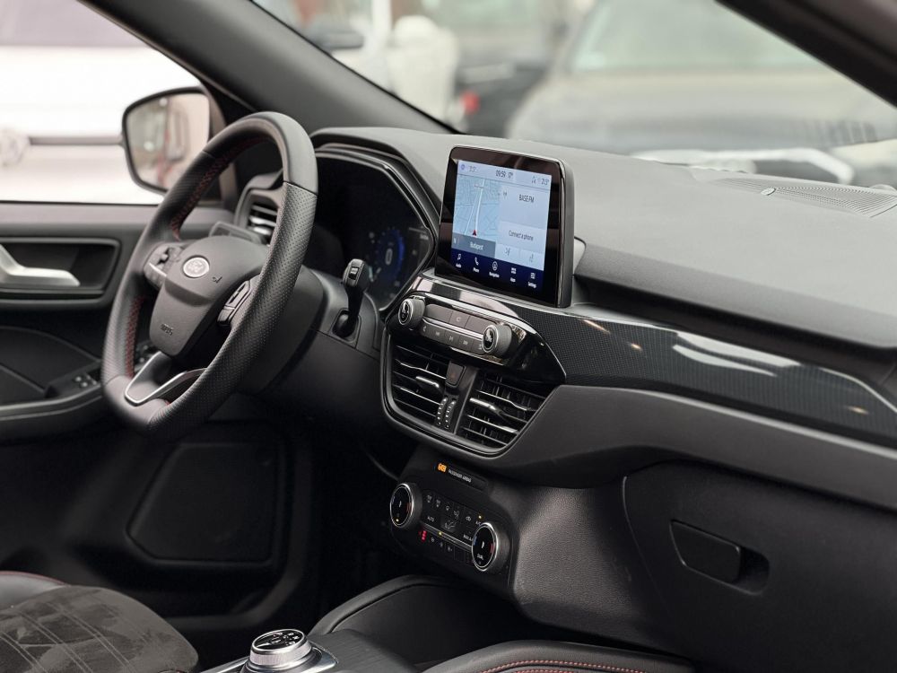 FORD KUGA 2.5 PHEV ST-Line X CVT 91e km