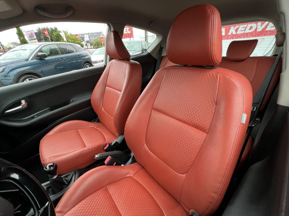 KIA PICANTO 1.0 LX Cool Klíma. Exkluzív bőrbelső. Kormány-ülés fűtés!