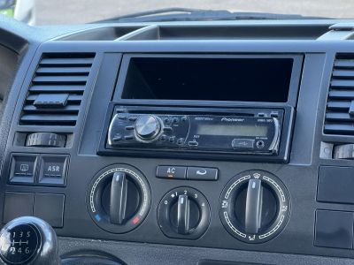VOLKSWAGEN TRANSPORTER 2.5 TDI California Trendline 4Motion AXE Motor