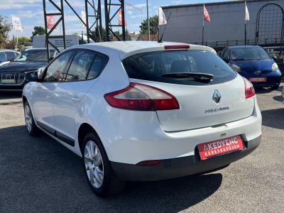 RENAULT MEGANE 1.6 Expression Magyarországi Tempomat Digitklíma 4x.elablak