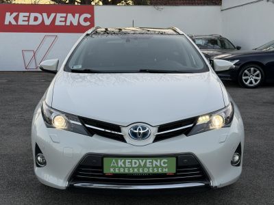 TOYOTA AURIS Touring Sports 1.8 HSD Executive Skyview (Automata) Panoráma Tempomat Ülésfűtés Kamera Keyless Navi