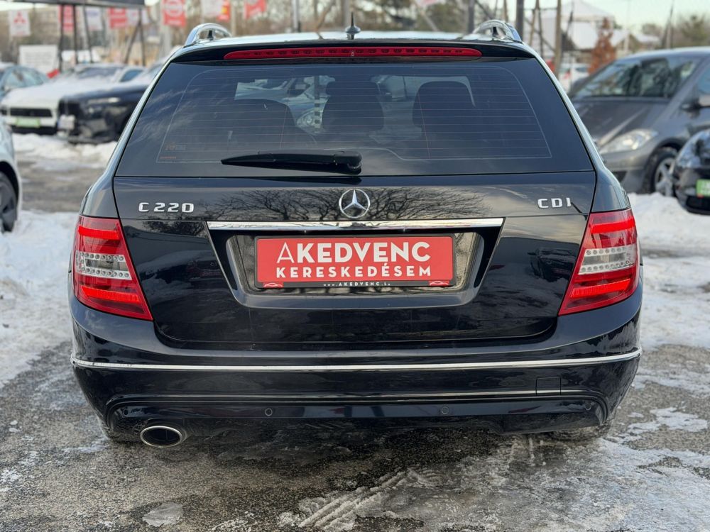 MERCEDES-BENZ C 220 T CDI BlueEFFICIENCY Avantgarde (Automata) Magyarországi Teljes szerviztörténet!