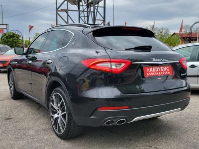 MASERATI LEVANTE 3.0 D V6 (Automata) LED Panorámatető Harman/Kardon Üléshűtés 360kamera 2.7T vonóhorog