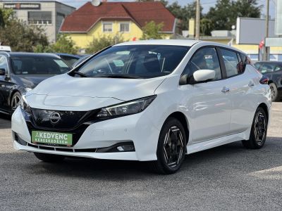 NISSAN LEAF Acenta 40kWh (Automata) 29e km. keyless. 360 kamera. első-hátsó ülésfűtés. téli-nyári kerék szett!