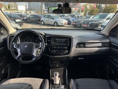 MITSUBISHI OUTLANDER 2.0 PHEV Intense Plus 4WD CVT