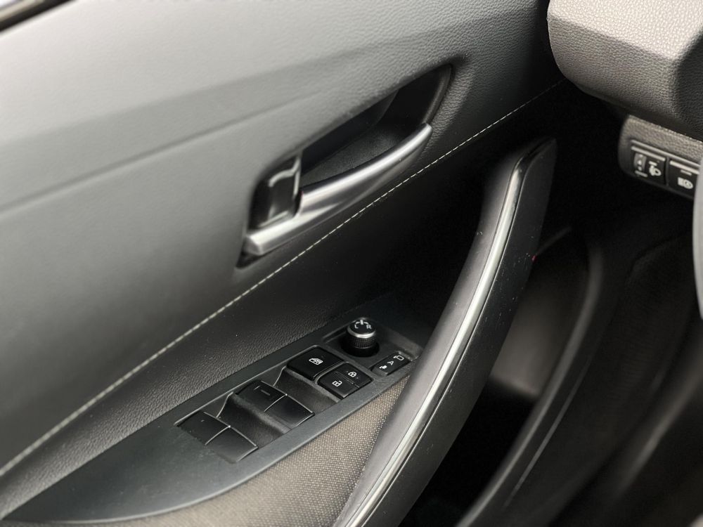 TOYOTA COROLLA Touring Sports 1.8 Hybrid Comfort Business e-CVT 108e km. M.o.-i. 1.tul. sérülésmentes. dokumentált előélet!