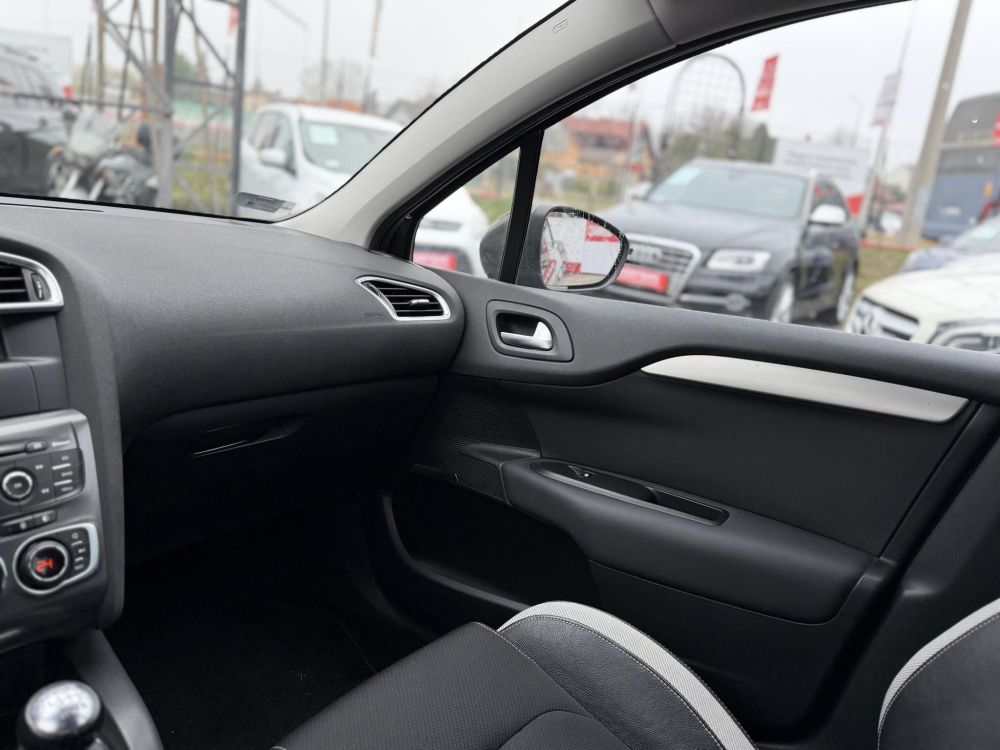 CITROEN C4 1.6 e-HDi Exclusive Masszázs ülés. Kitűnő állapot. Friss műszaki vizsga. Téli-nyári gumi!