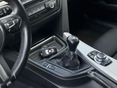 BMW 318d 156e km. ülésfűtés. navigáció. bluetooth. tolatóradar. keyless. 2 gyári kulcs!