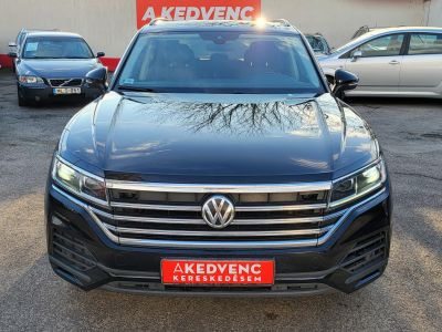 VOLKSWAGEN TOUAREG 3.0 V6 TDI Elegance Tiptronic ic LED Távtartó Sávtartó Navi Ülésfűtés Bluetooth Vonóhorog!
