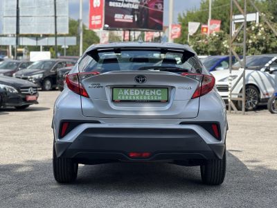 TOYOTA C-HR 1.8 Hybrid Dynamic e-CVT 104e km. LED. sávtartó. tempomat. kamera. márkaszervizelt előélet!