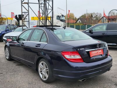 MERCEDES-BENZ C 300 Avantgarde (Automata) AMG 105e km. Tempomat Napfénytető Memória Bőr Ülésfűtés