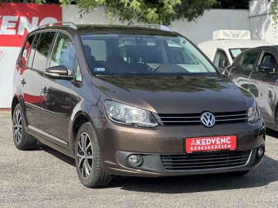 VOLKSWAGEN TOURAN 1.6 CR TDI Comfortline [7 személy] Vezérlés cserélve. 4 évszakos gumik!