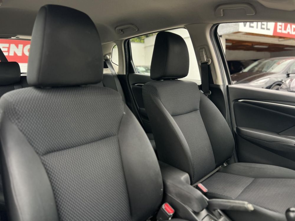 HONDA JAZZ 1.3 Comfort M.o.-i. 1.tul. Márkaszervizelt!