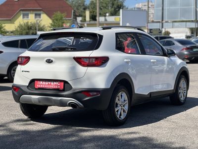KIA STONIC 1.25 MPI Style Magyarországi. Gyári fényezés. 63e km.Végig vezetett szervizkönyv!