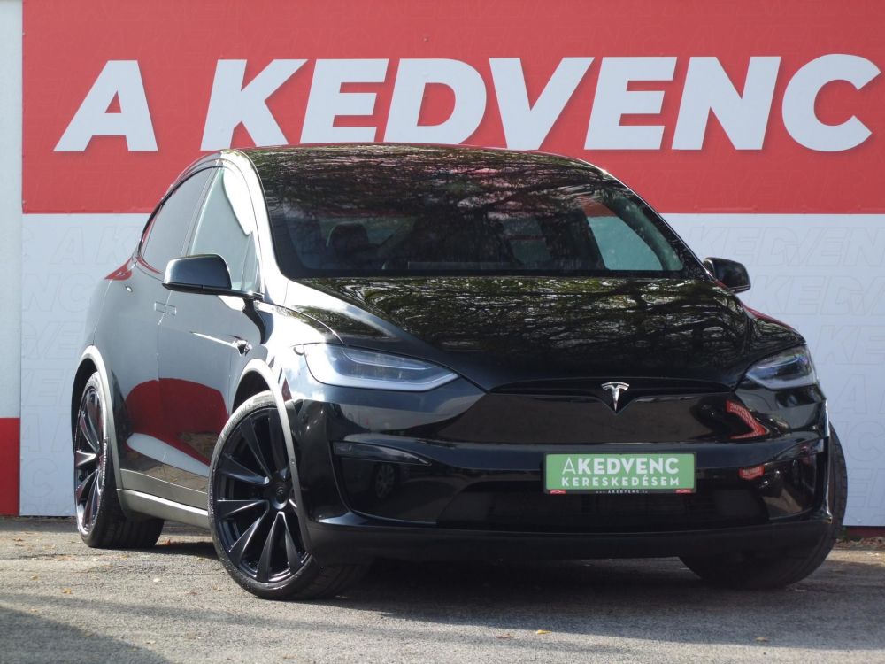 TESLA MODEL X