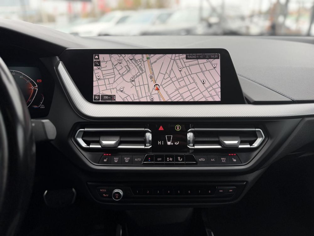 BMW 218d M Sport (Automata)