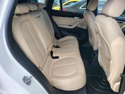 BMW X1 sDrive28i (Automata) 56e km. vaj bőrbelső. memória. kamera