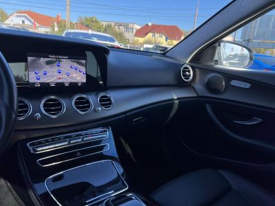 MERCEDES-BENZ E 220 d 9G-TRONIC LED Kamera Ülésfűtés PDC Holttérf. Bőr Szervizelt!