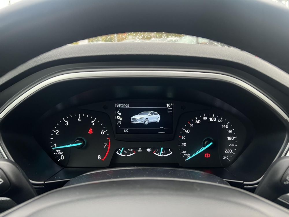 FORD FOCUS 1.0 EcoBoost Connected M.o.-i 1.tul. Márkaszervizelt! Carplay