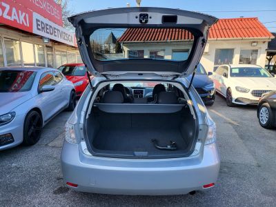 SUBARU IMPREZA 2.0 Sport (Automata) AWD Xenon Keyless Tempomat Ülésfűtés Kamera Vonóhorog Téli-nyári kerék