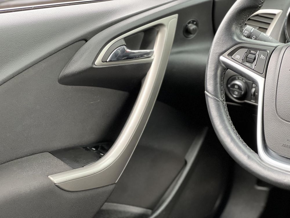 OPEL ASTRA Sports Tourer 2.0 CDTI Sport Tempomat Digitklíma Tolatóradar Multikormány Ülésfűtés