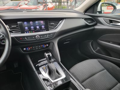 OPEL INSIGNIA Sports Tourer 2.0 CDTI Innovation Start Stop (Automata) LED Holttér Sávtartó Navi Carplay Ülésfűtés Kamera Vonóhorog