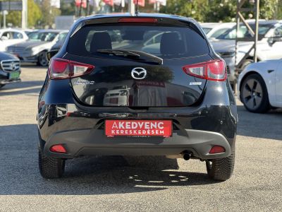 MAZDA 2 1.5 Takumi Automata 58e km. végig vezetett szervizkönyv. 4 évszakos gumik. CARPLAY!
