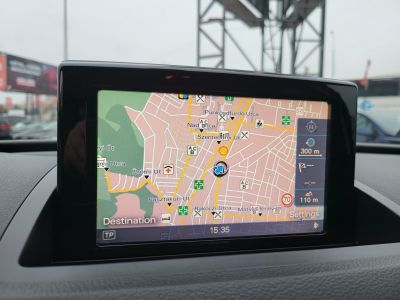 AUDI Q3 2.0 TDI DPF quattro S-tronic S-Line LED Bőrbelső Navigáció Ülésfűtés Tempomat Start-Stop PDC