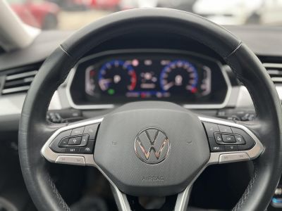 VOLKSWAGEN PASSAT VIII 2.0 TSI Business DSG R-line M.o.-i. FACELIFT. 190LE. sérülésmentes!