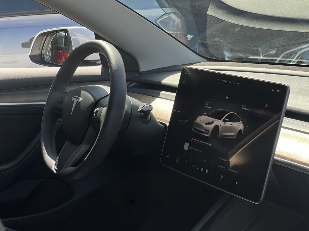 TESLA MODEL 3 RWD (Automata) 37e km. AMD Ryzen. hőszivattyú. LFP akku. garanciális!