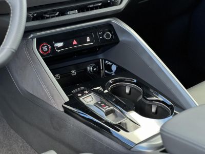 AUDI Q5 SB 40 TDI quattro S-tronic S-line M.o-i. 1.tul. újszerű állapot. garanciális. sérülésmentes!