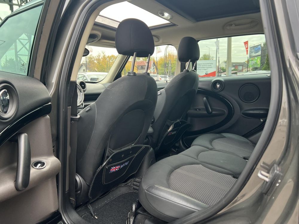 MINI COUNTRYMAN Cooper1.6 S ALL4 (Automata) Magyarországi Xenon Panorámatető Ülésfűtés Tempomat Kormányváltó