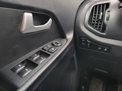 KIA SPORTAGE 1.7 CRDi LX M.o.-i. A legjobb áron! Szervizelt! 4 évszakos gumik!