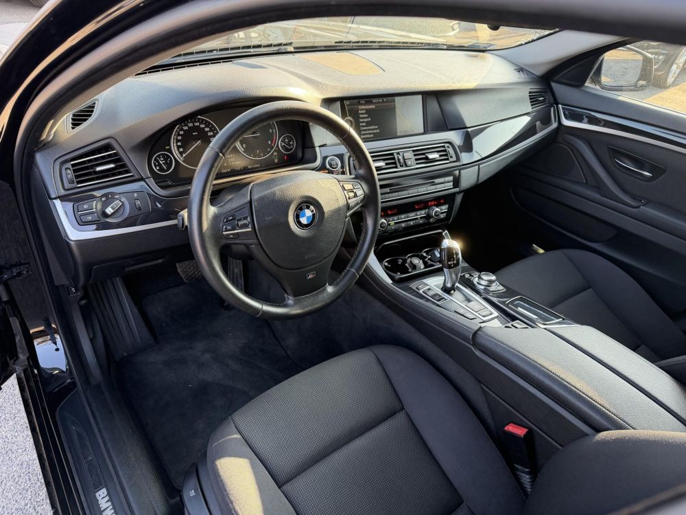 BMW 525d xDrive Touring (Automata) Xenon Tempomat Ülésfűtés PDC Navi Vezérlés cserélve!
