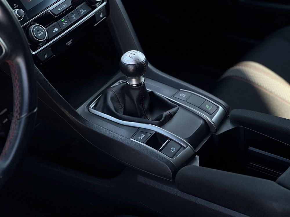 HONDA CIVIC 1.0 T Executive Sport Line 65e km. Magyarországi. 2 tulajdonos. Teljes szerviztörténet!
